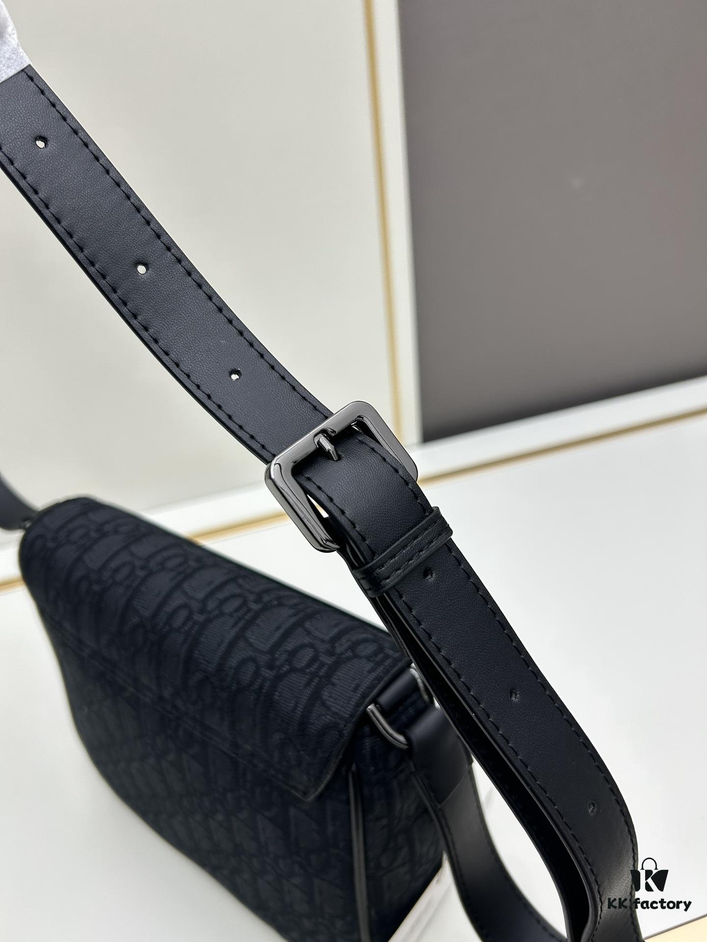 Dior Men's Messenger Bag from the 2024 Autumn Collection