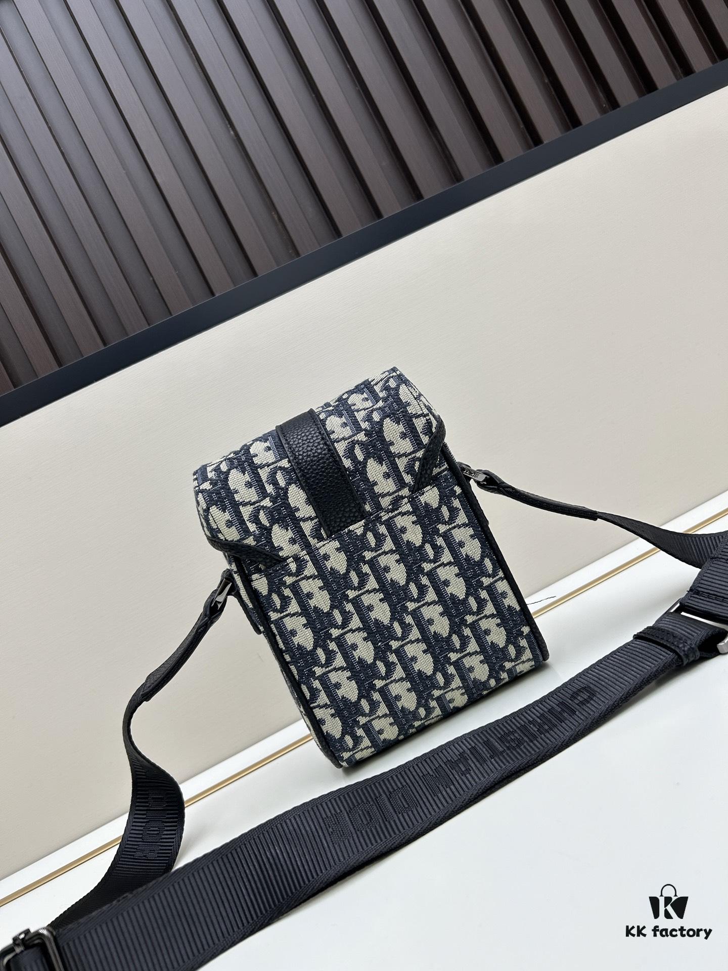 Dior Hit The Road Summer 2025 Men's Vertical Flip Messenger Bag in Black Oblique Print