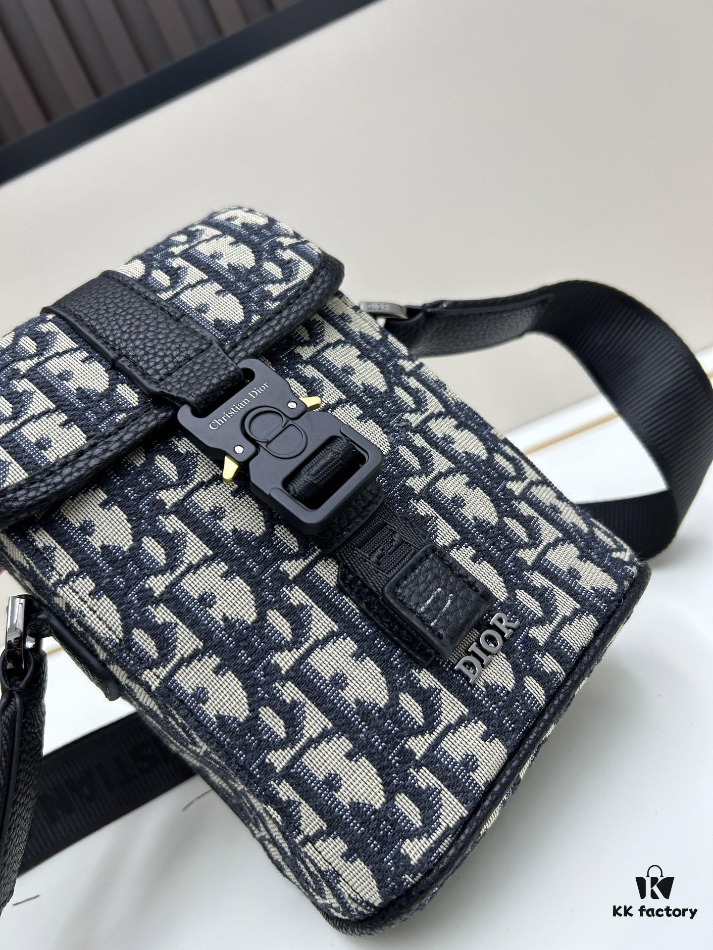 Dior Hit The Road Summer 2025 Men's Vertical Flip Messenger Bag in Black Oblique Print