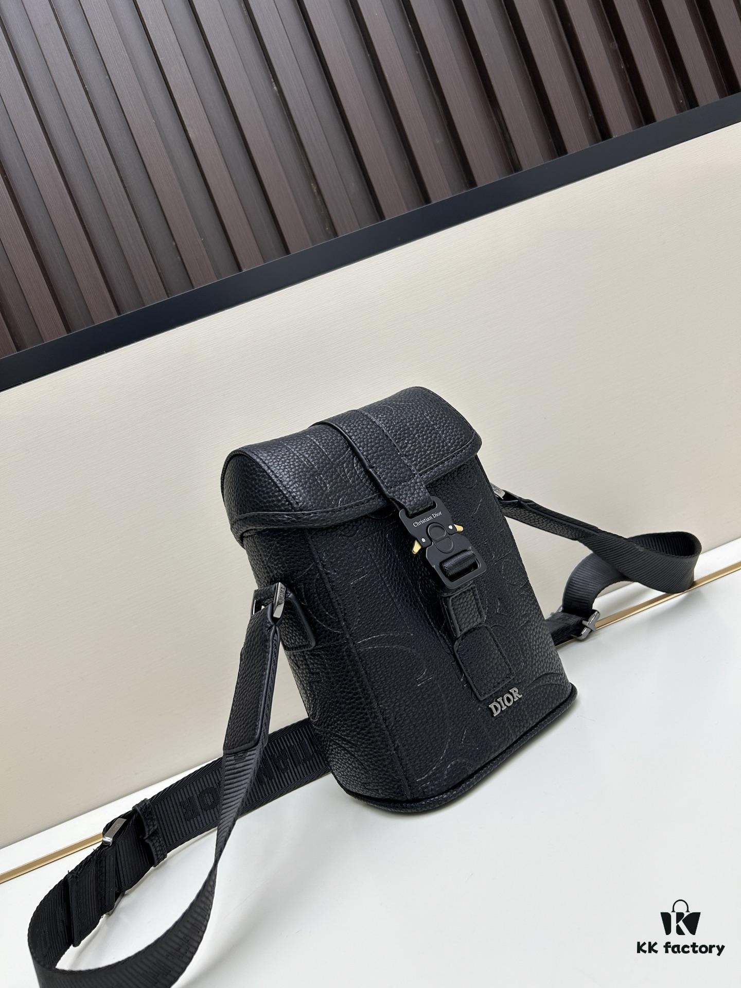 Dior Hit The Road Summer 2025 New Arrival Vertical Flip Messenger Bag in Black Oblique Print