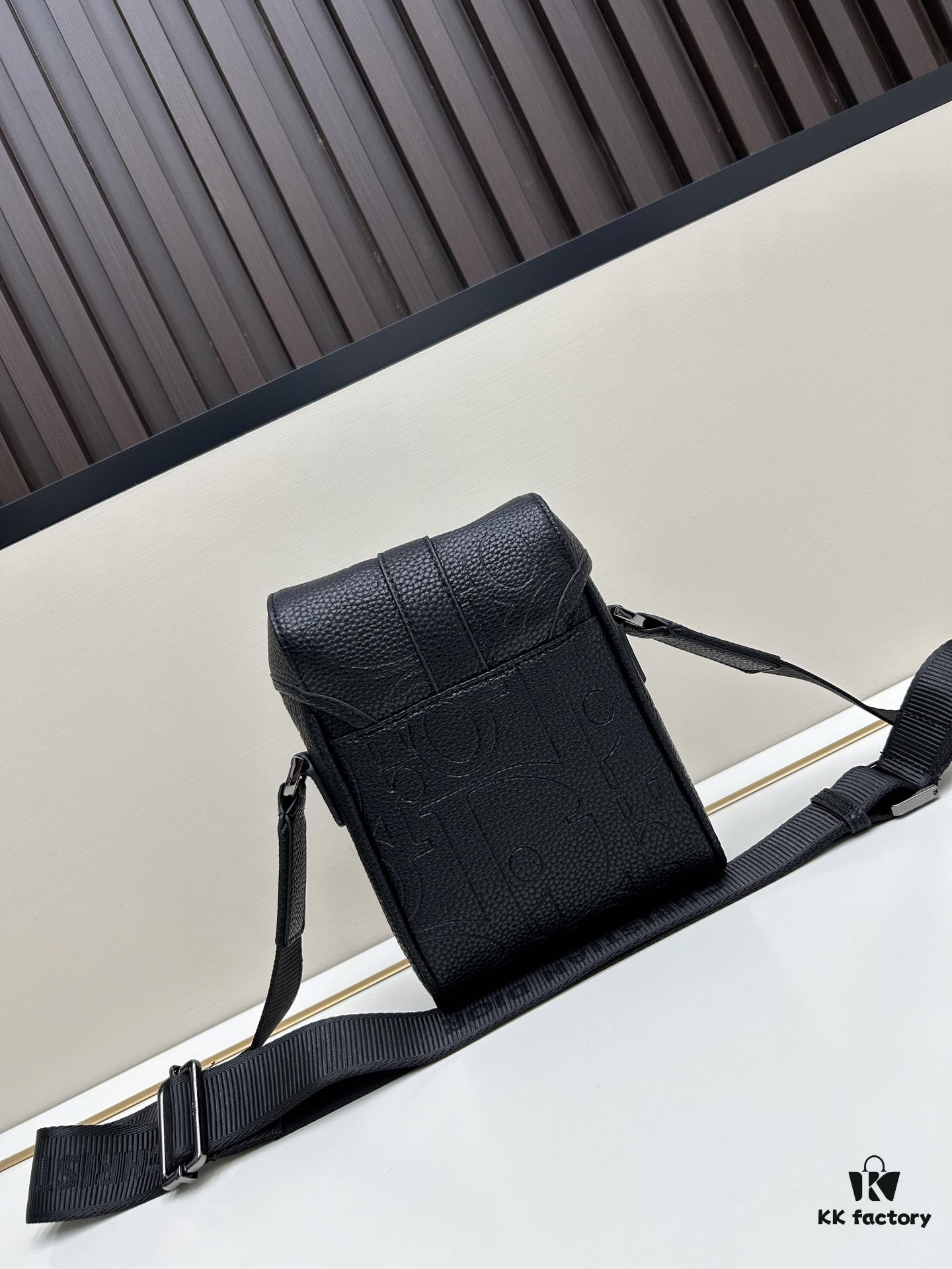 Dior Hit The Road Summer 2025 New Arrival Vertical Flip Messenger Bag in Black Oblique Print