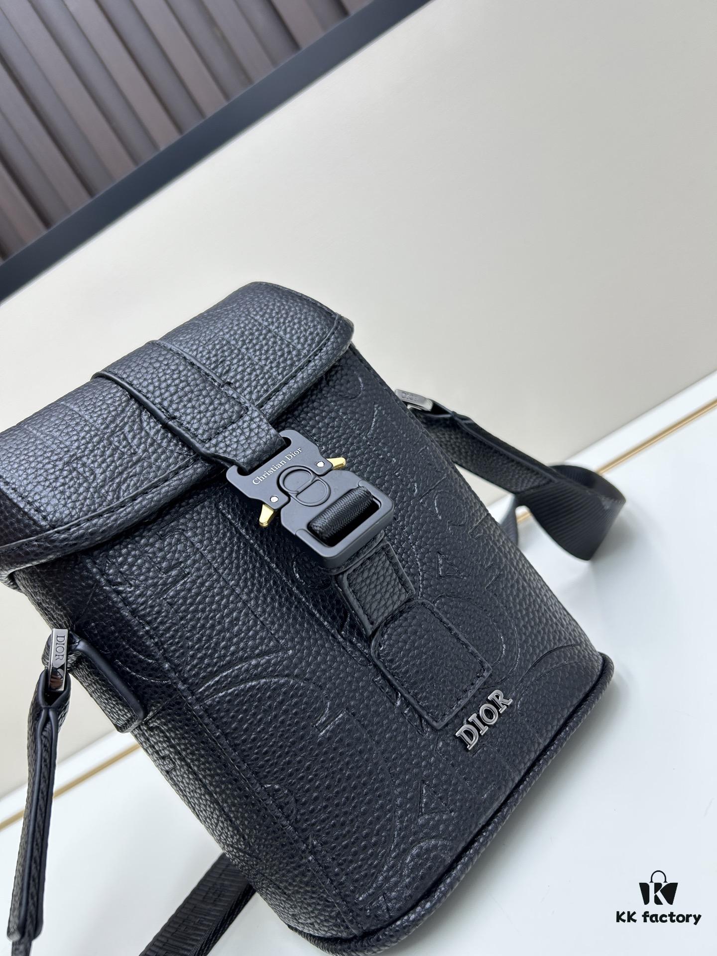 Dior Hit The Road Summer 2025 New Arrival Vertical Flip Messenger Bag in Black Oblique Print