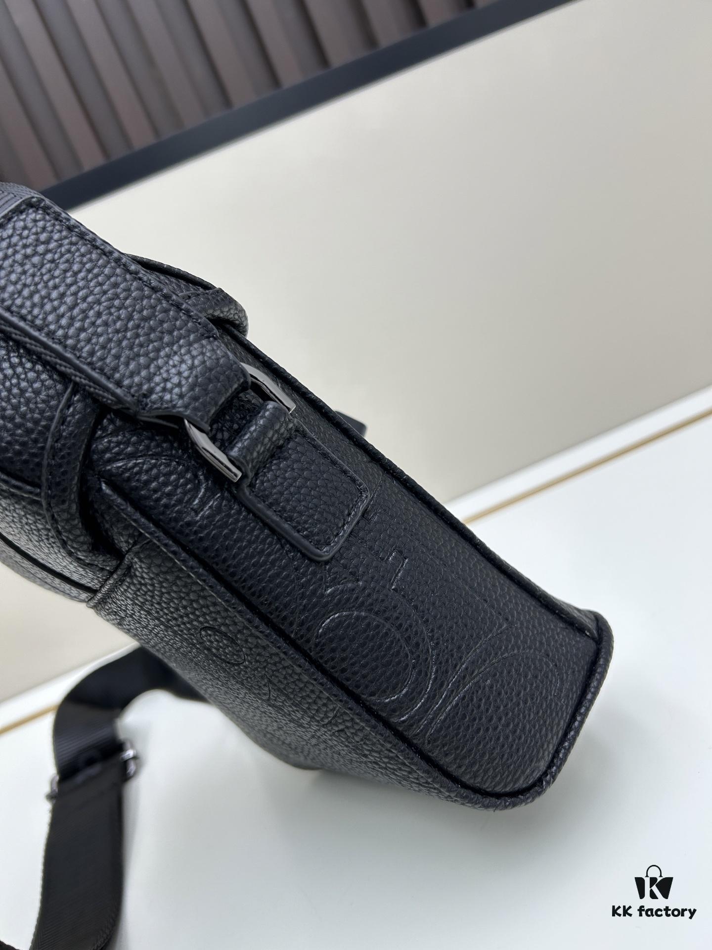 Dior Hit The Road Summer 2025 New Arrival Vertical Flip Messenger Bag in Black Oblique Print