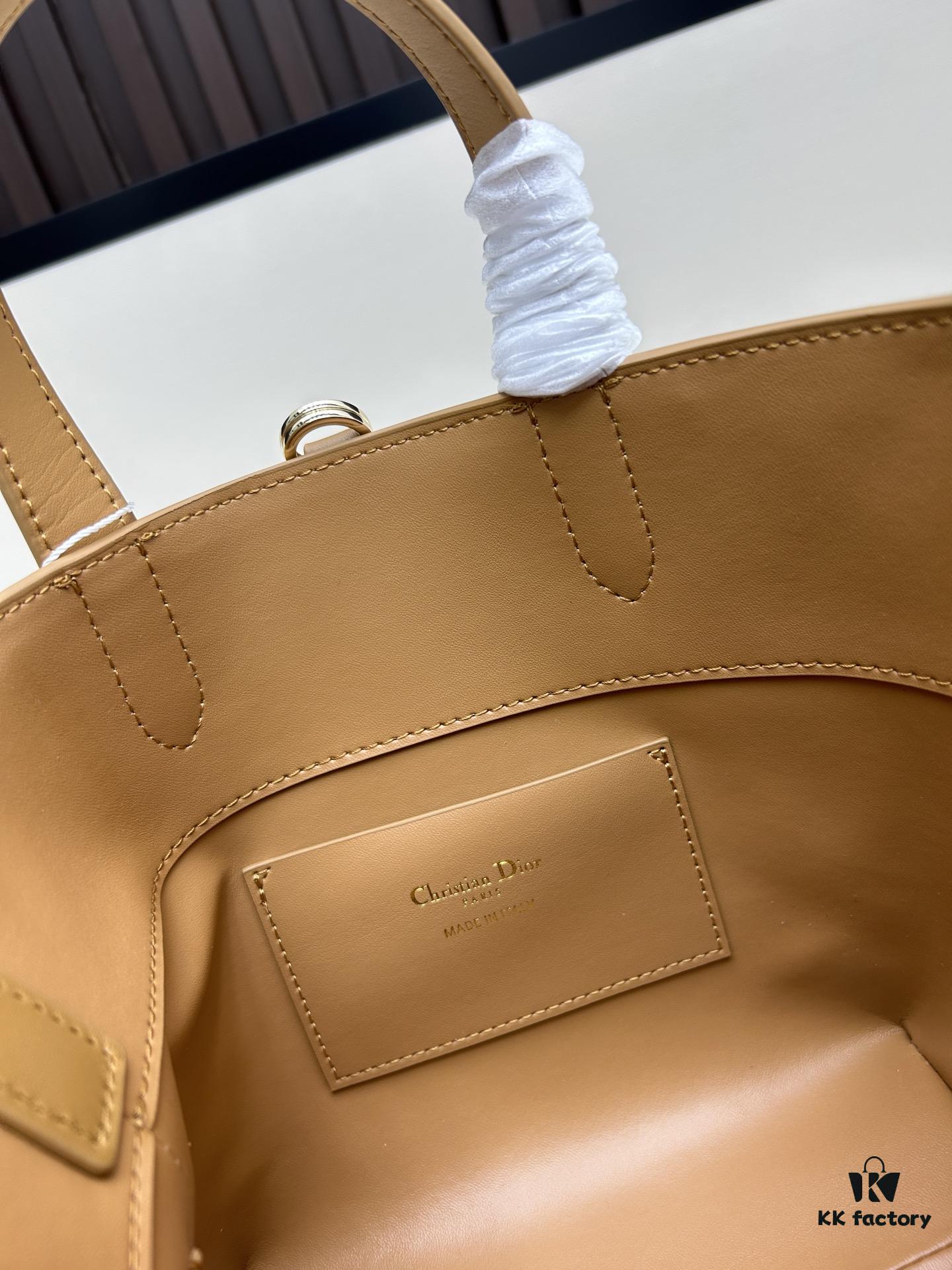 Large 360 and Small First-Layer Leather Dior Toujours Vertical Handbag