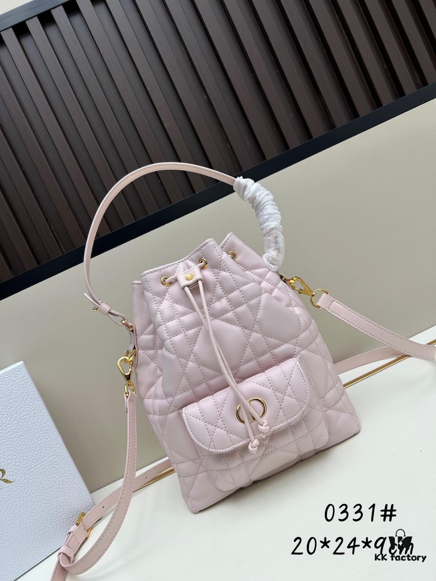 Large DIOR Caro Bucket Bag – New Arrival from the 2025 Autumn Ready-to-Wear Collection