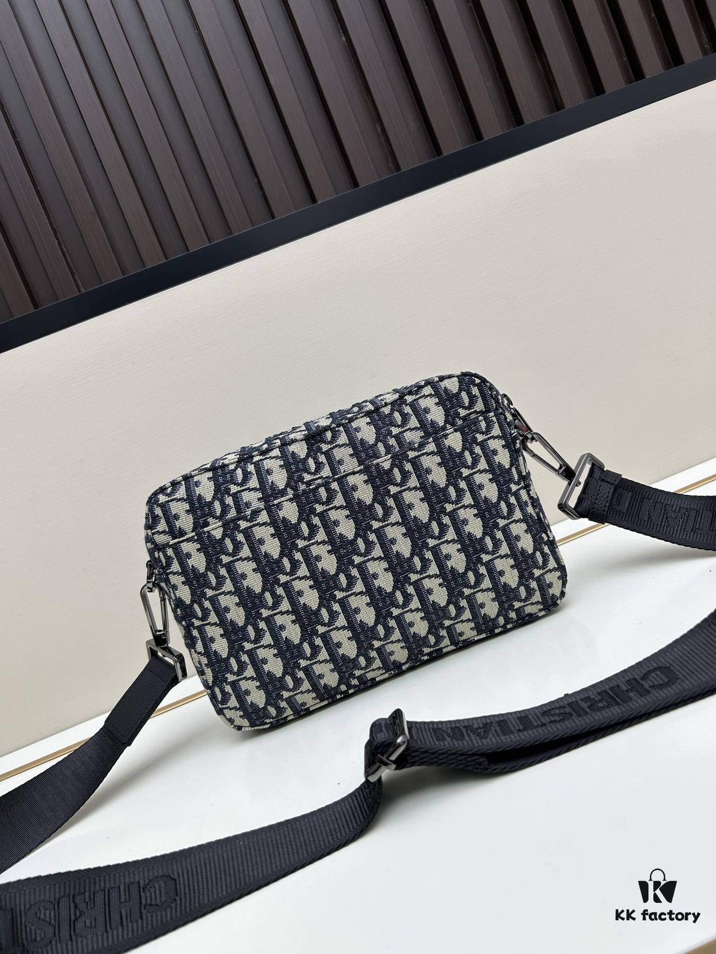 Safari Handbag (with Shoulder Strap)