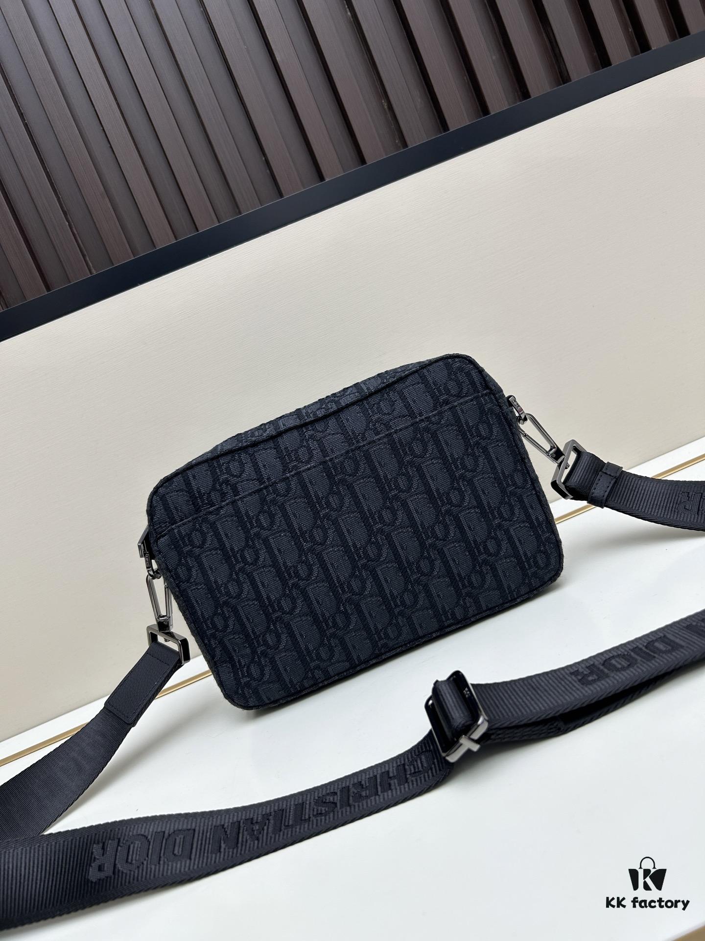 Safari Handbag (with Shoulder Strap)