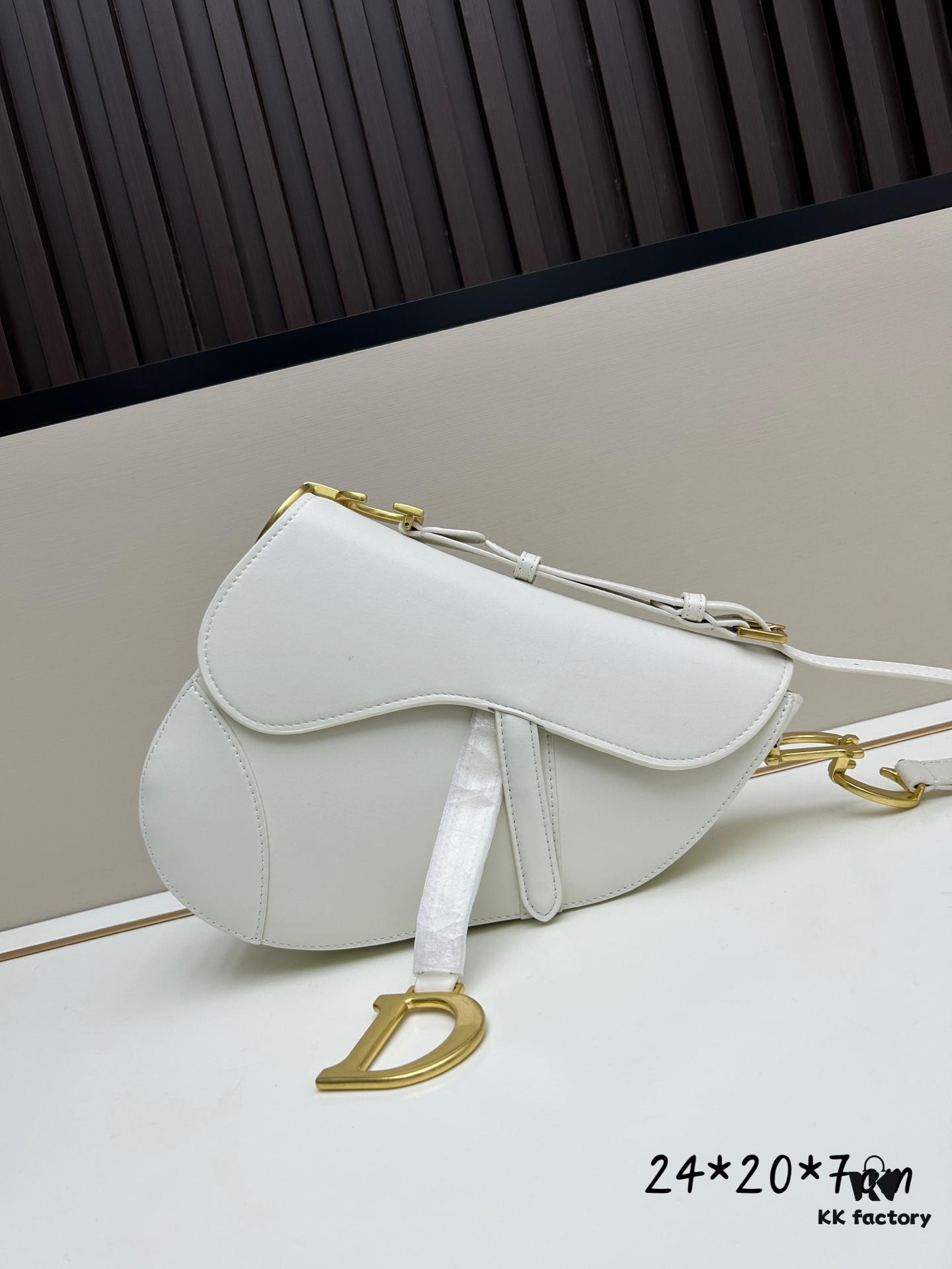 Soft Saddle Hobo Bag