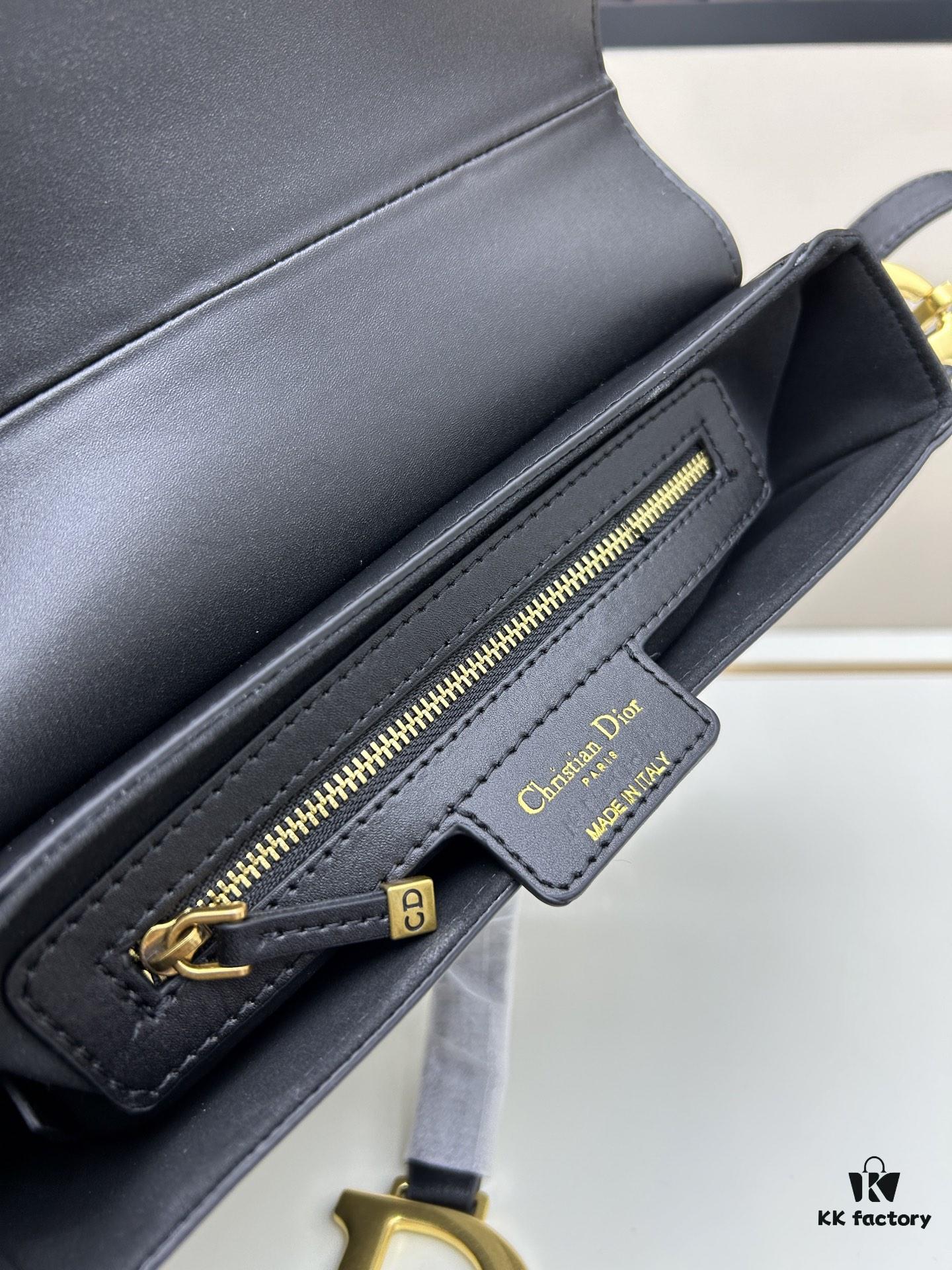 Soft Saddle Hobo Bag