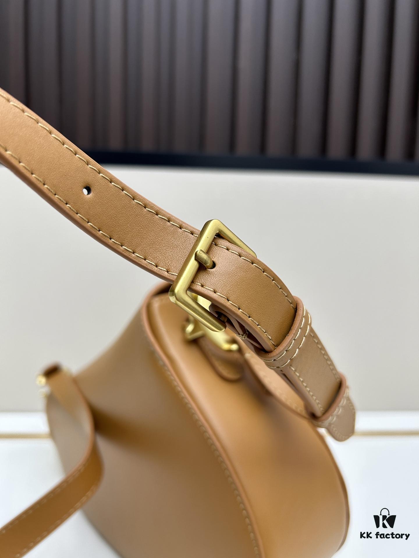 Soft Saddle Hobo Bag