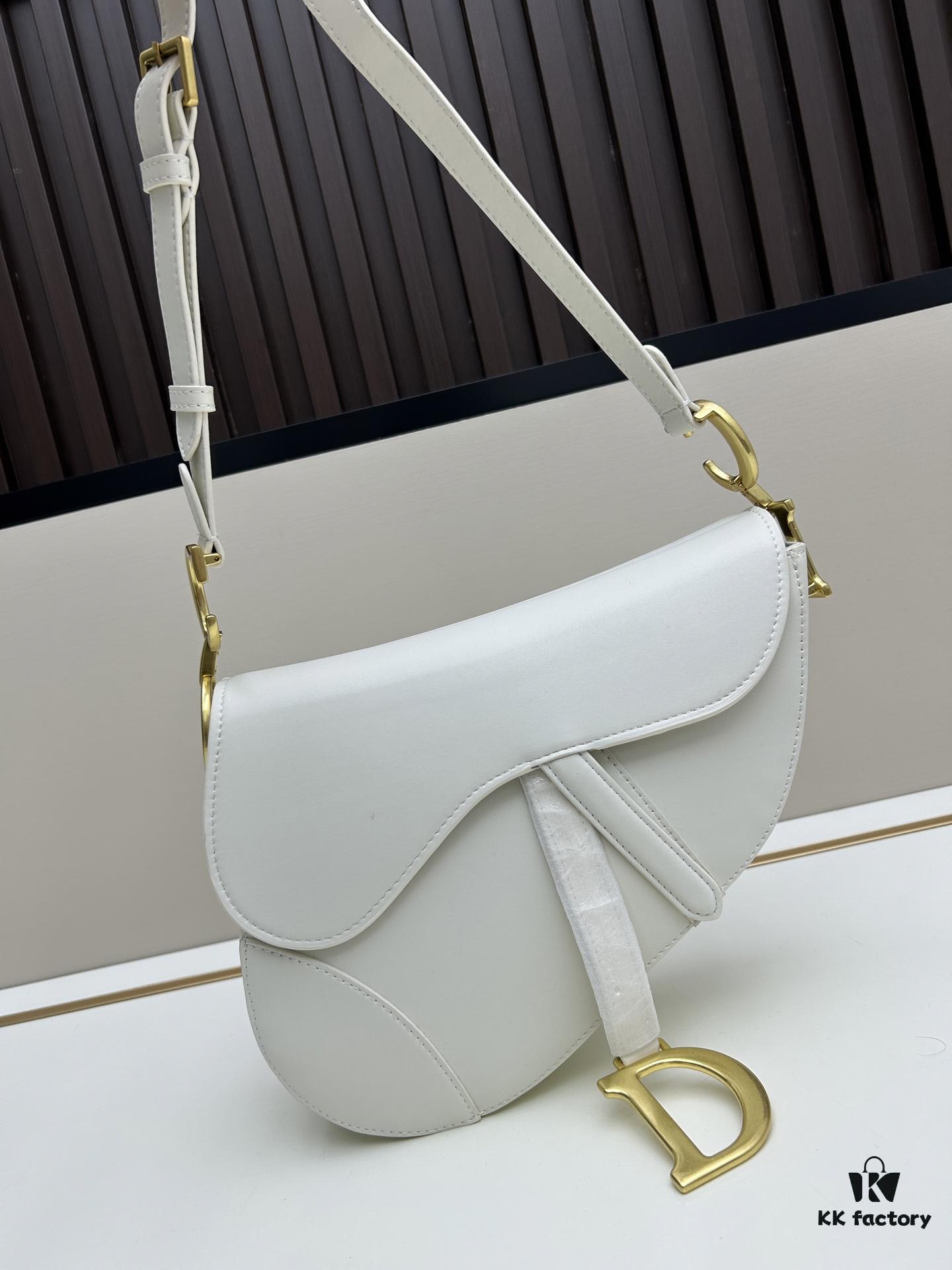 Soft Saddle Hobo Bag