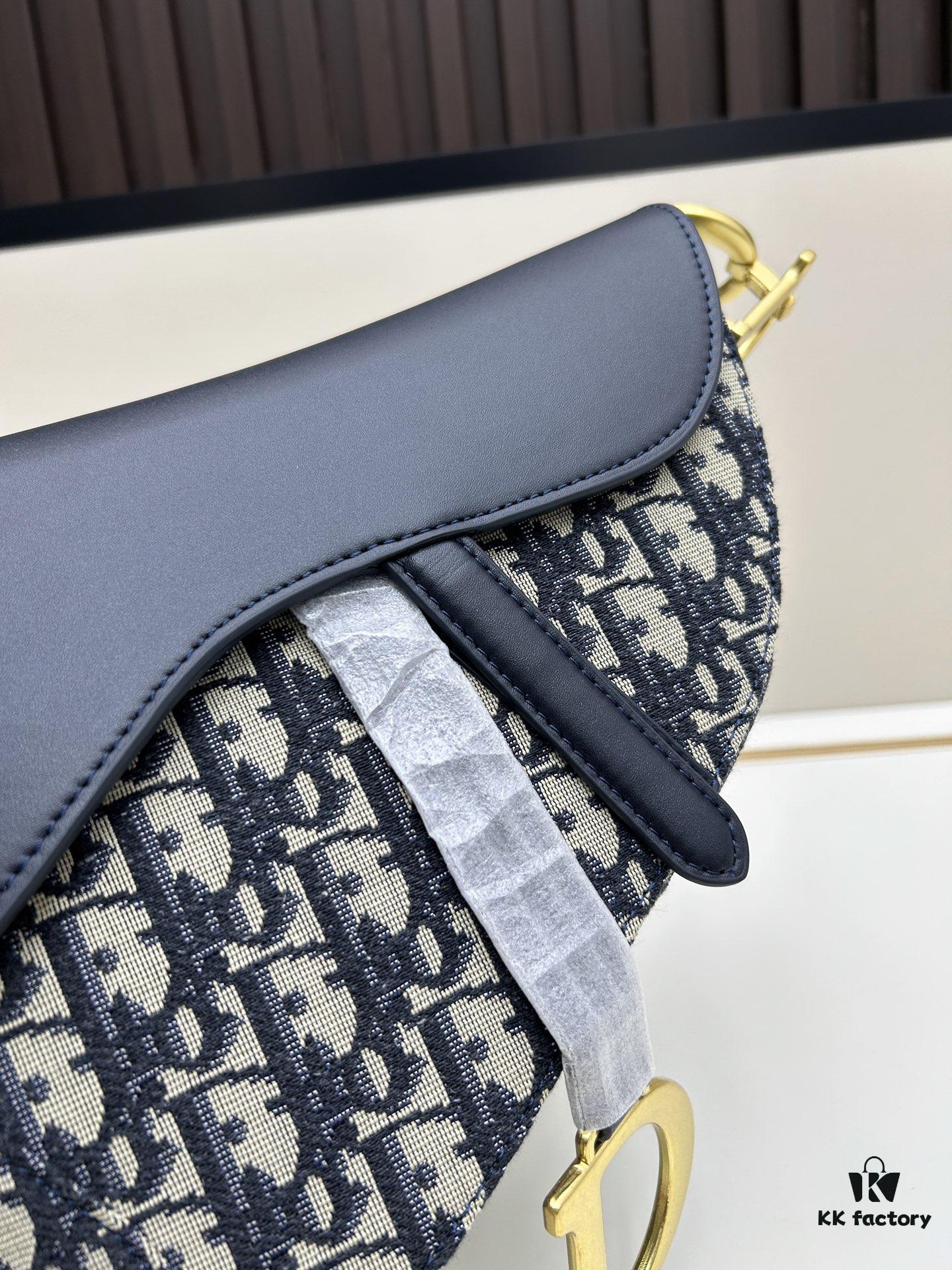 Soft Saddle Hobo Bag