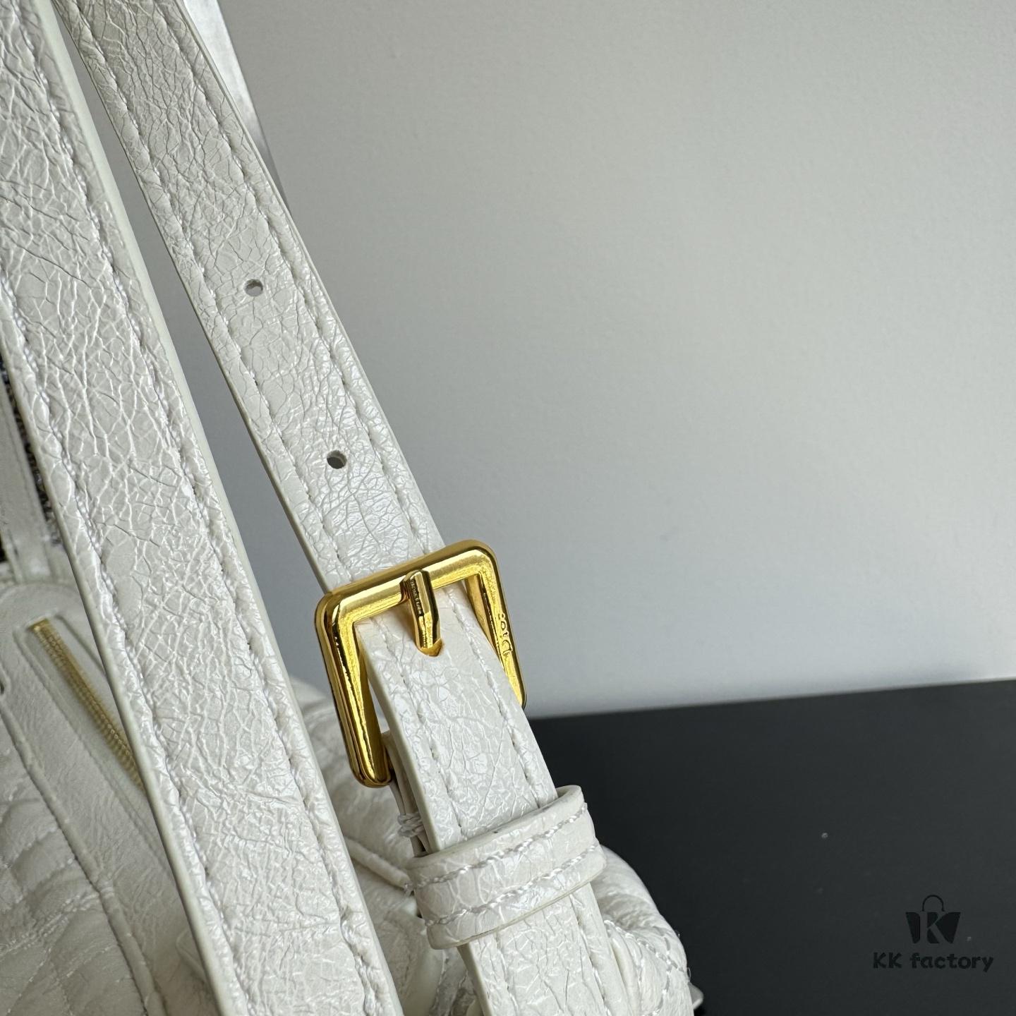 D-Journey Bag – A New Silhouette Reimagining the Puff Bag with Modern Elegance