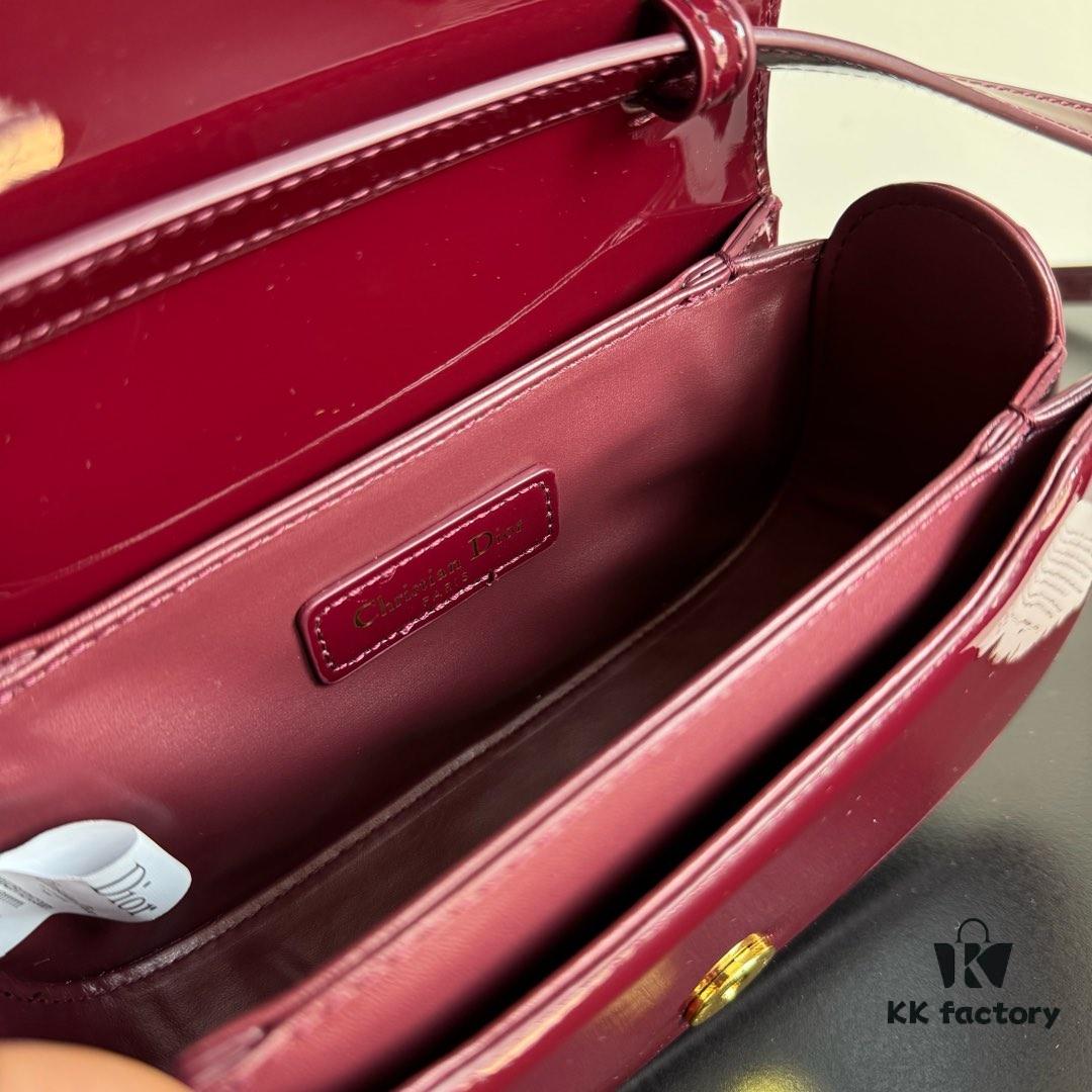 Small 30 Montaigne Avenue Top Handle Bag in Patent Lambskin