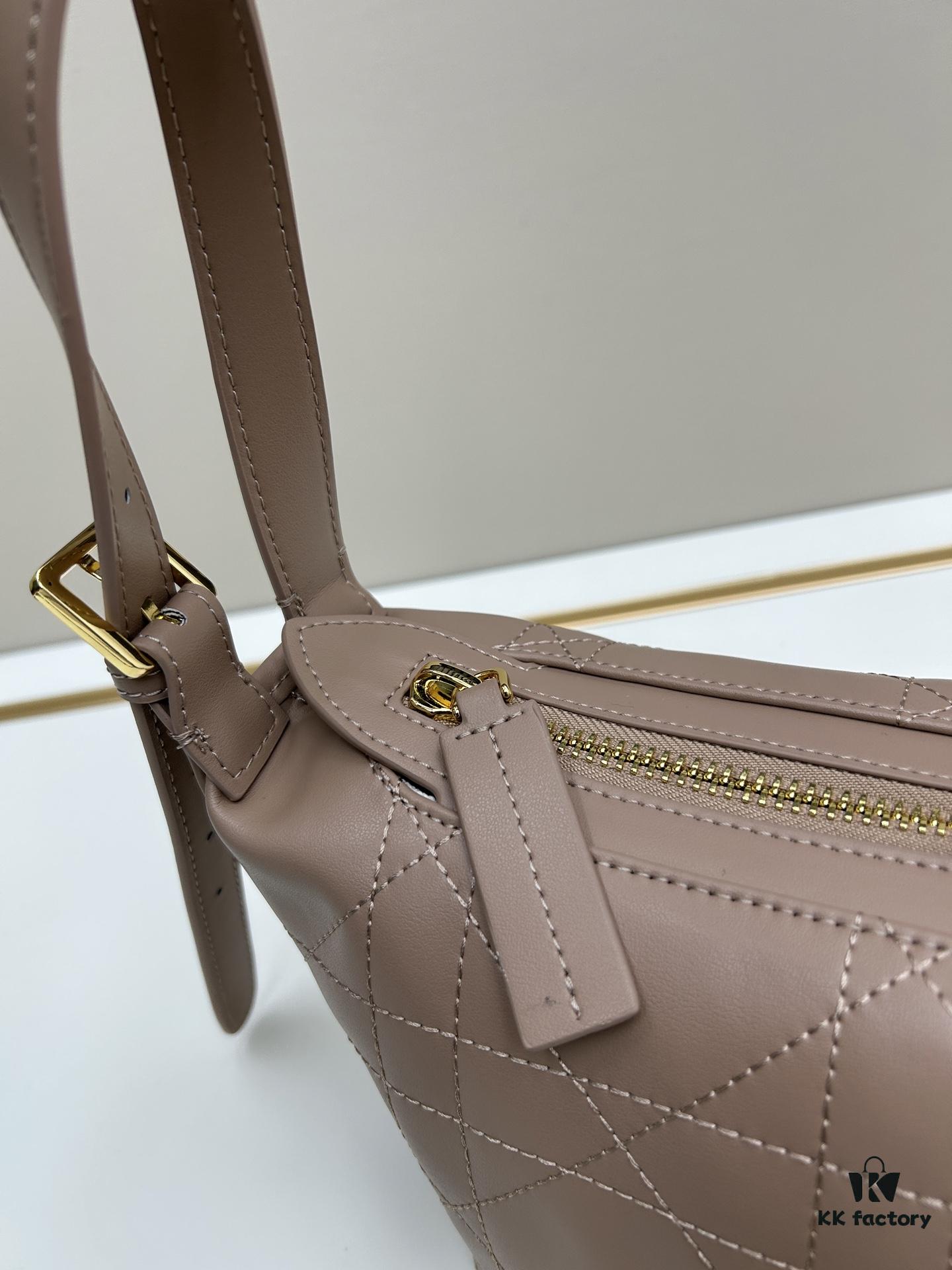 Large D-Journey Bag in Fabric with Leather Trim