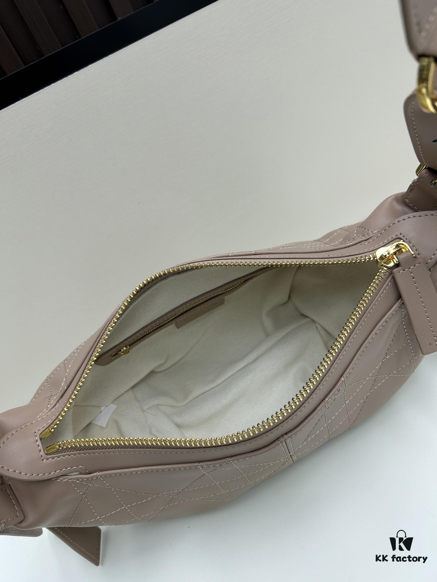 Large D-Journey Bag in Fabric with Leather Trim