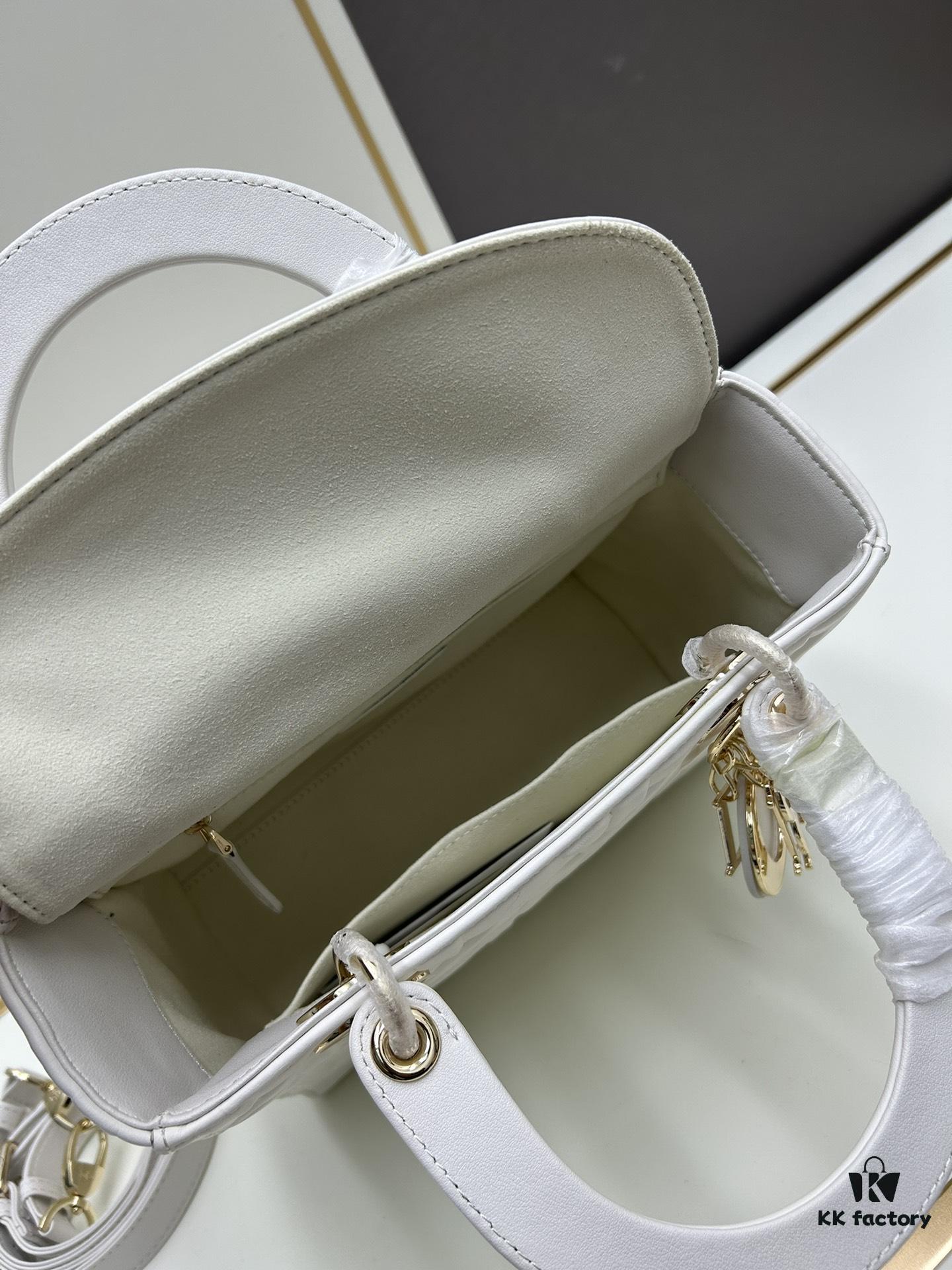 Dior Lady Dior Top-Grade Original Leather Quilted Handbag in Black Embossed Chevron Pattern