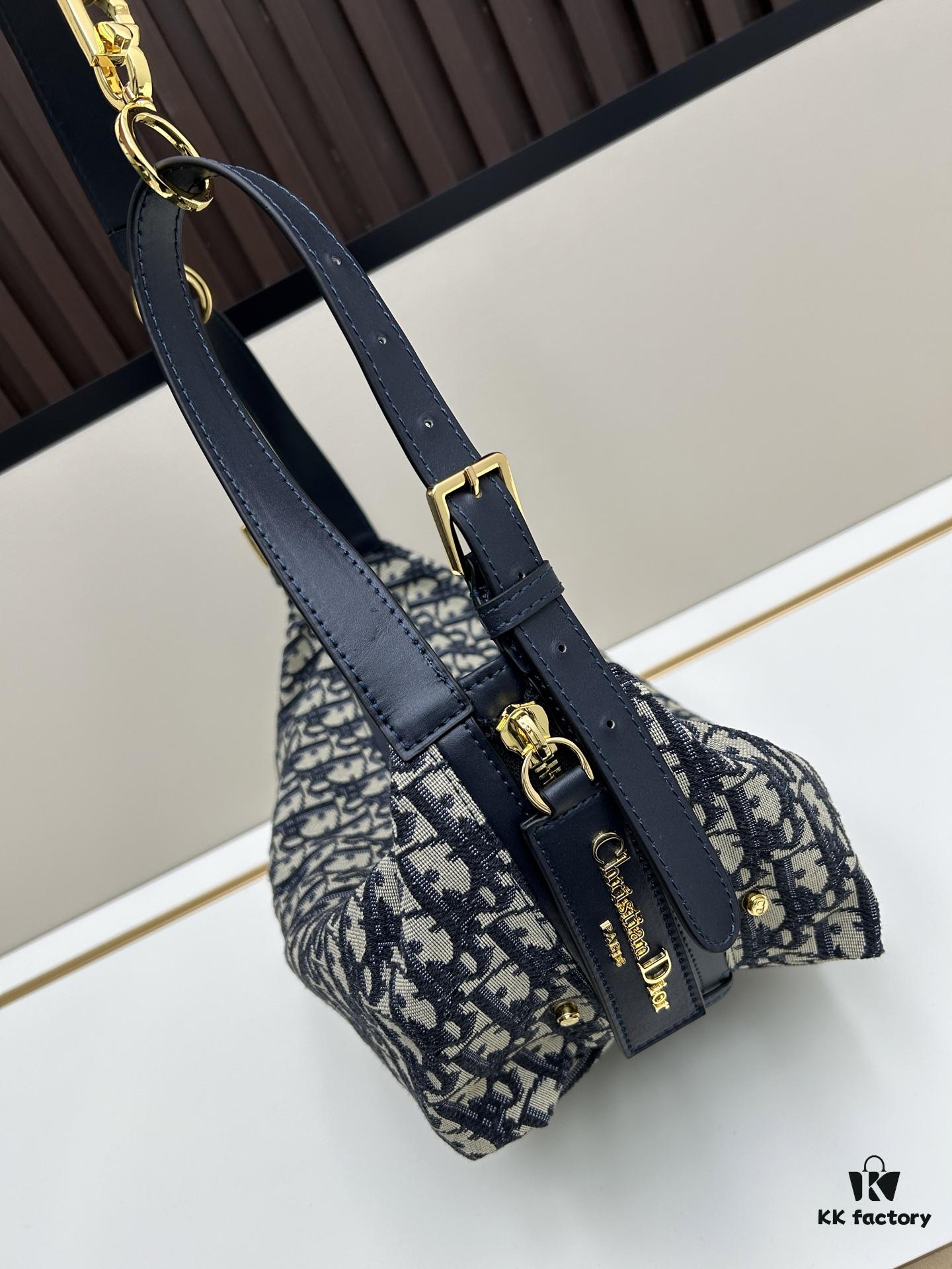 D-Journey Handbag in Blue Oblique Print Fabric – Large Size