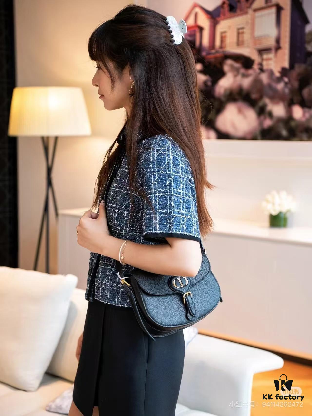 Dior Bobby Tofu Bag, Fall New Arrival, Genuine Full-Grain Leather, Vintage Style