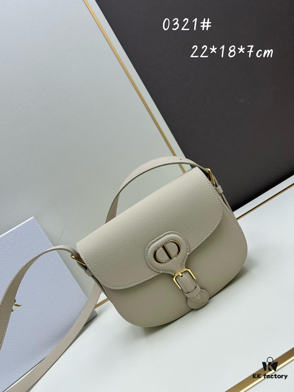 Dior Bobby Tofu Bag, 22 Size, Full-Grain Leather, Vintage Style