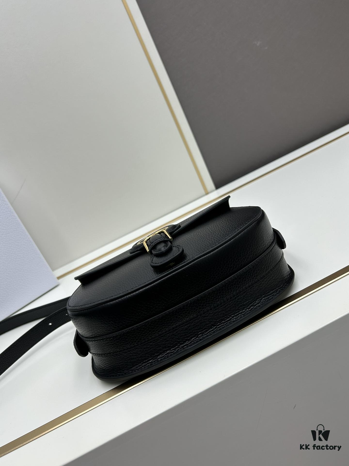 Dior Bobby Tofu Bag, Vintage Full-Grain Leather, 22-inch Size, Early Autumn New Retro Style