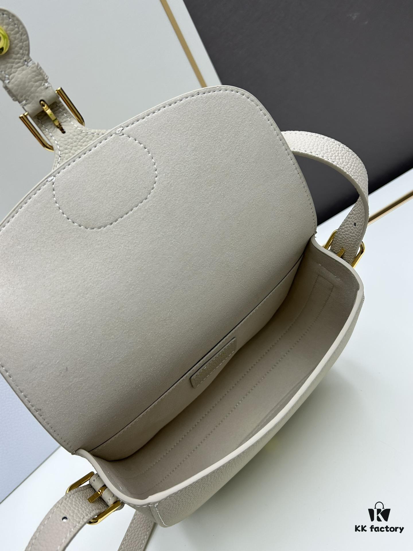 Dior Bobby Tofu Bag, 22 Size, Full-Grain Leather, Vintage Style