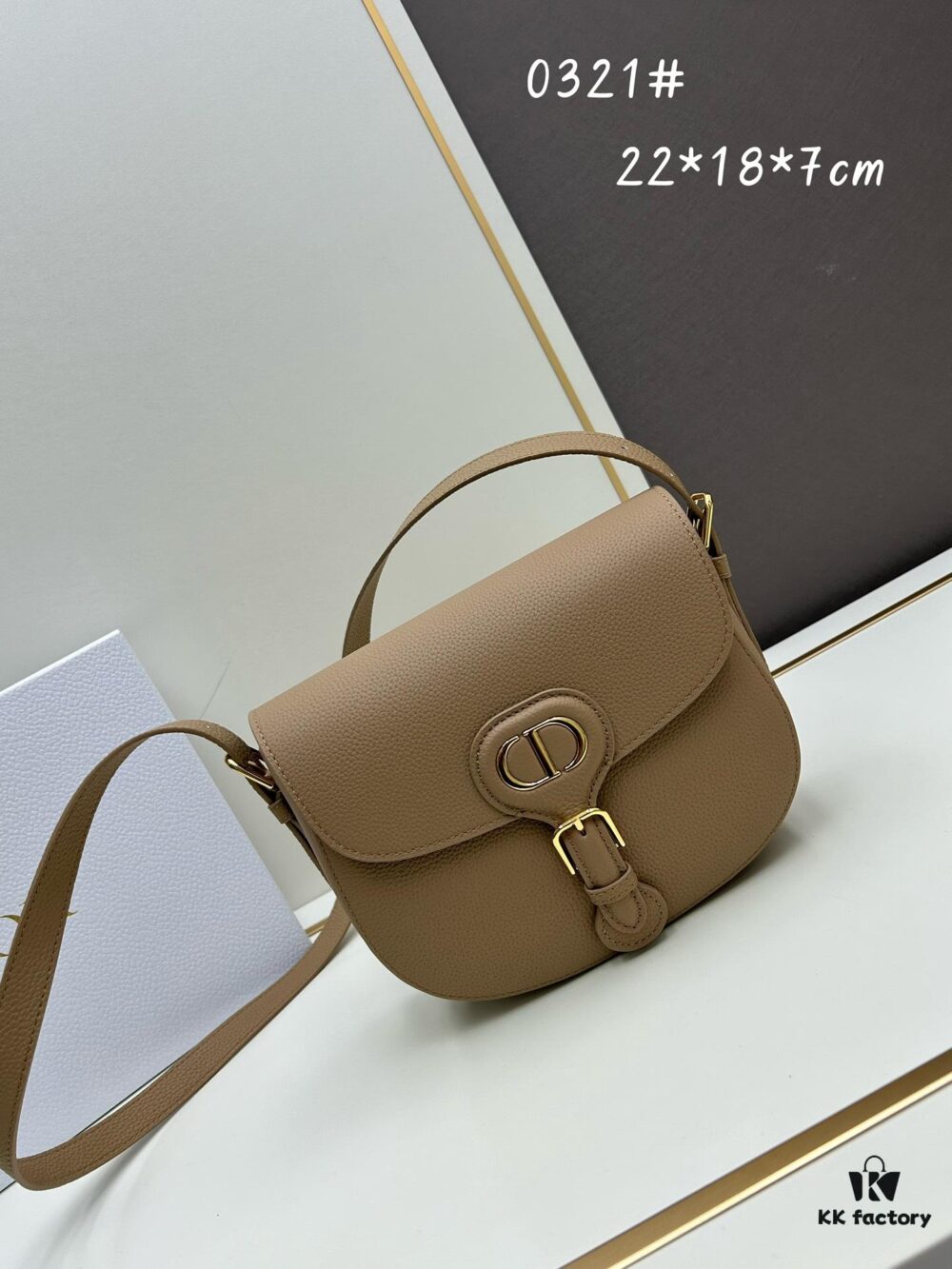 Dior Bobby Tofu Bag, Vintage Full-Grain Leather, 22-inch Antique Hardware, Early Autumn New Retro Style