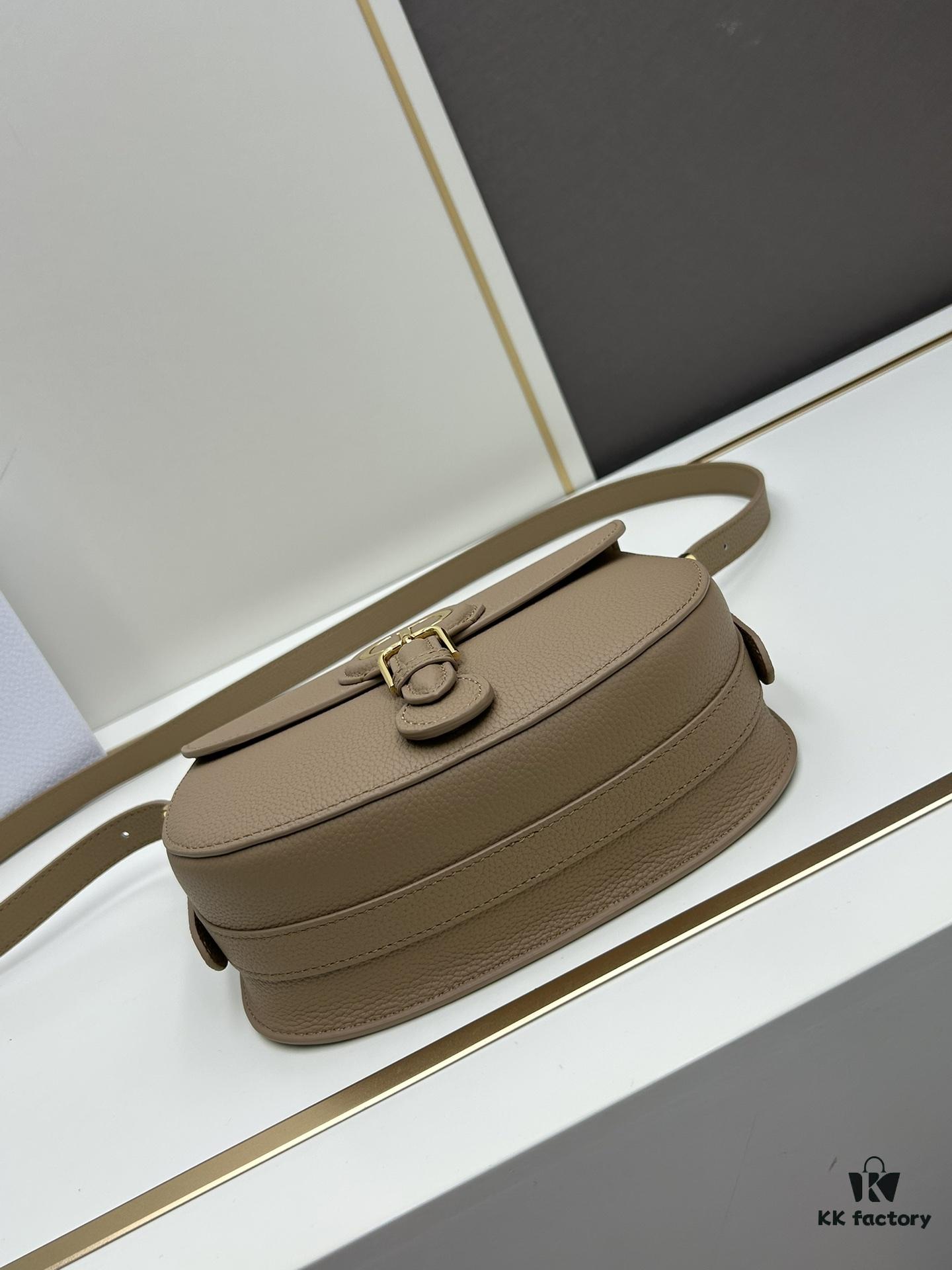 Dior Bobby Tofu Bag, Vintage Full-Grain Leather, 22-inch Antique Hardware, Early Autumn New Retro Style