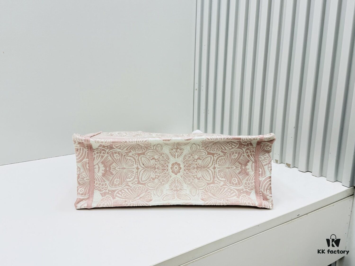 Thick Stitching, Heavy Fabric Original Order Medium Size [Di0r Book Tote]