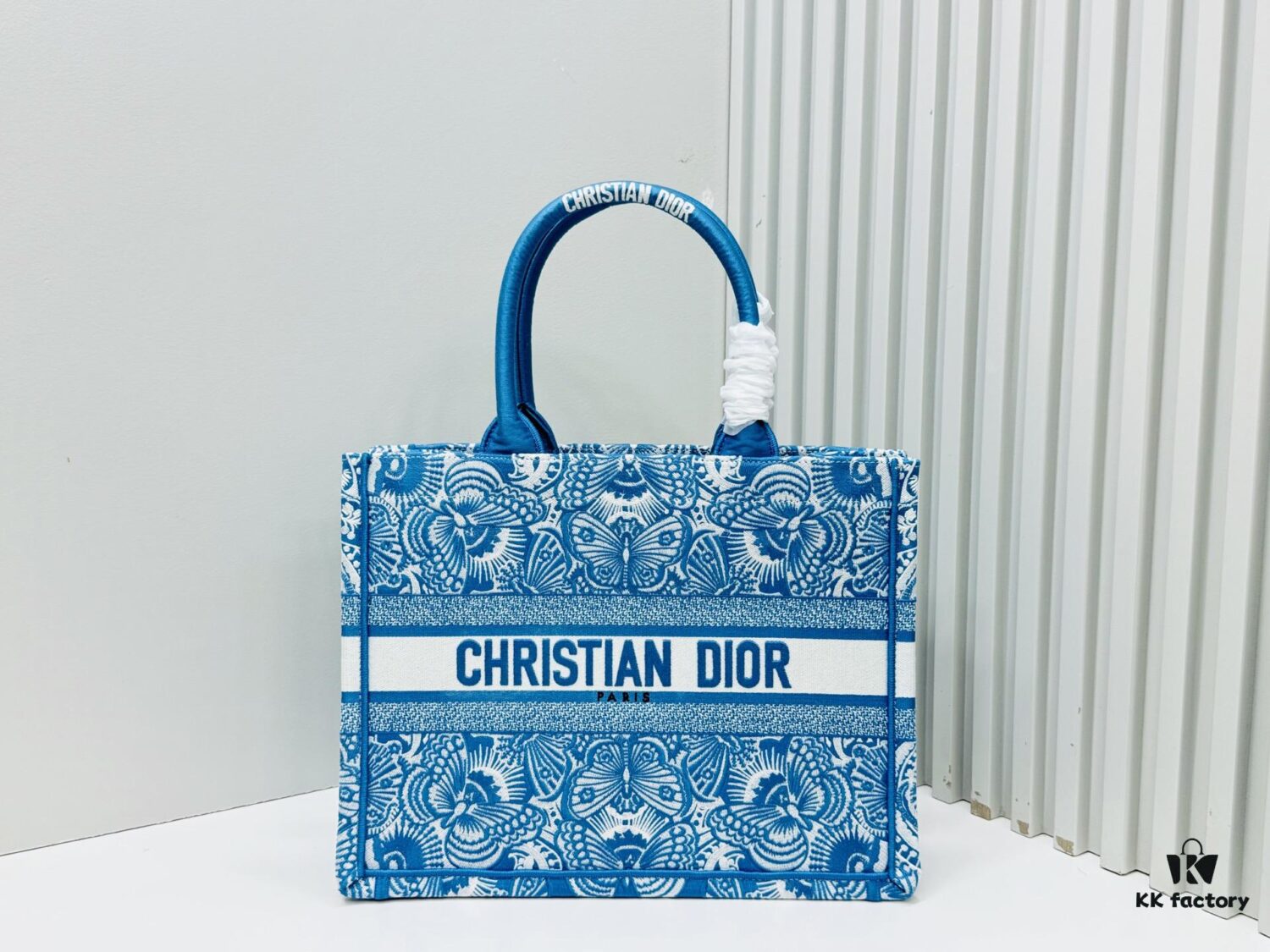 Thick Thread, Heavy Fabric Original Order Medium Size [Di0r Book Tote]