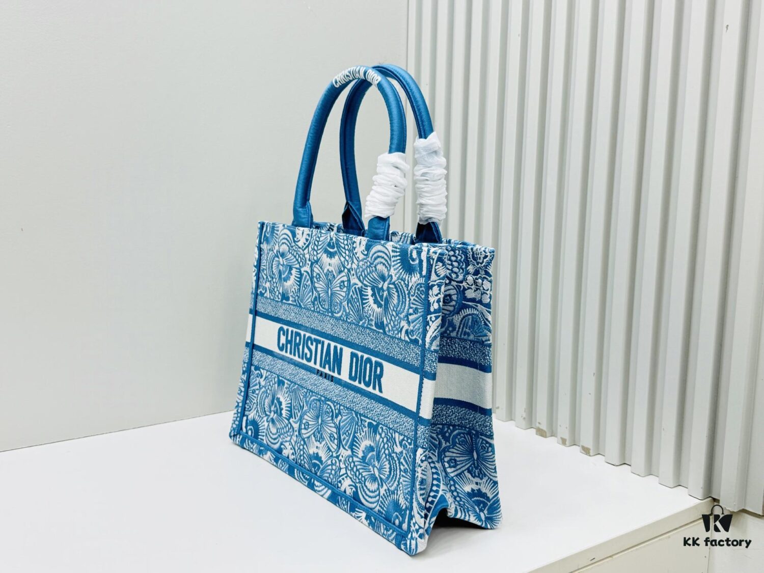 Thick Thread, Heavy Fabric Original Order Medium Size [Di0r Book Tote]