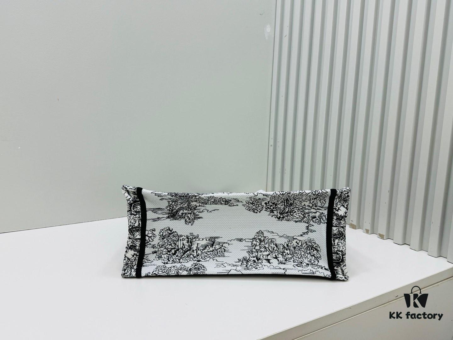 Thick Thread, Heavy Fabric Original Order Medium Size [Di0r Book Tote]