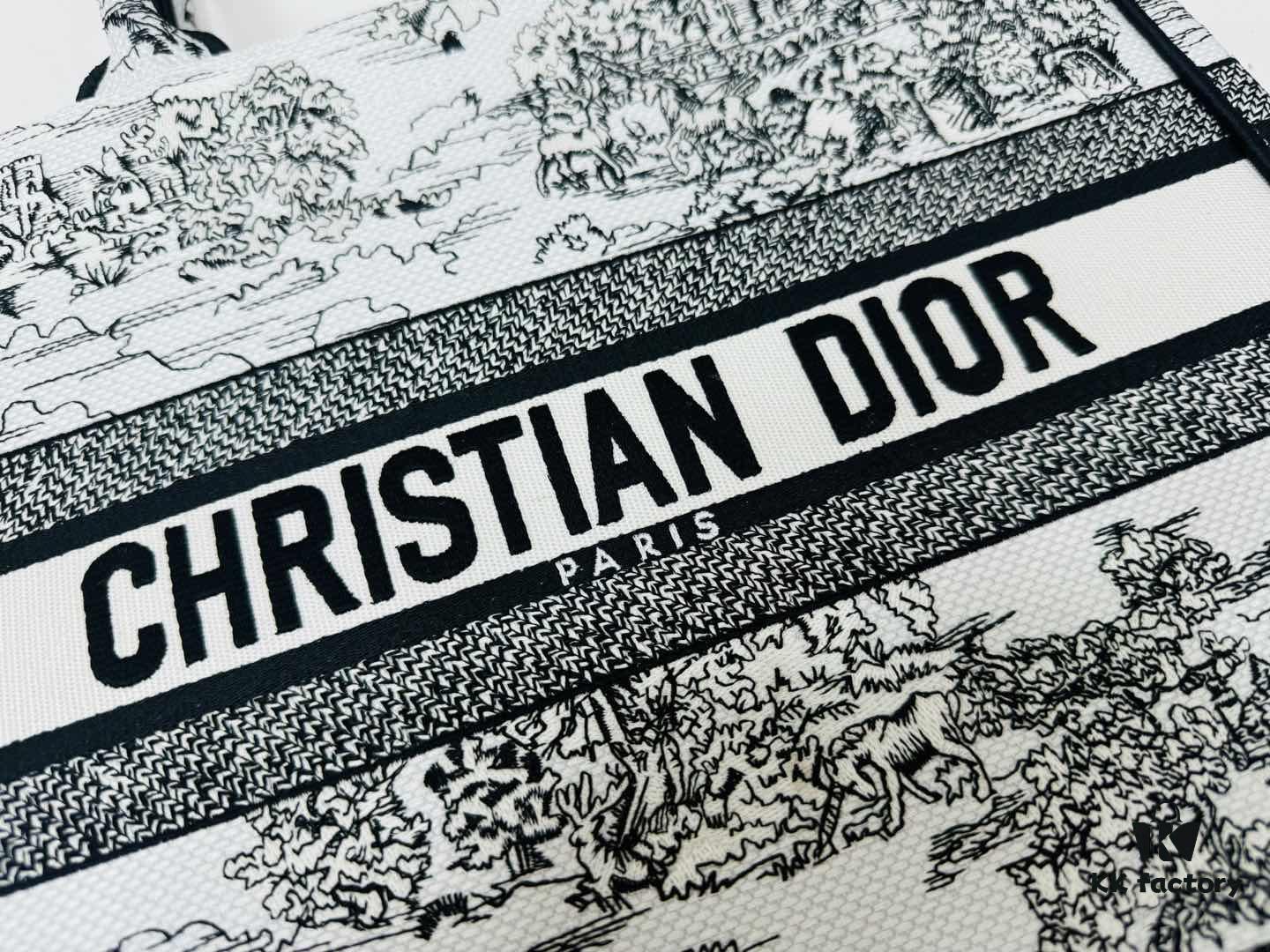 Thick Thread, Heavy Fabric Original Order Medium Size [Di0r Book Tote]