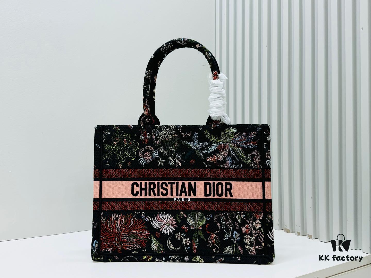 Thick Thread, Heavy Fabric Original Order Medium [Di0r Book Tote]