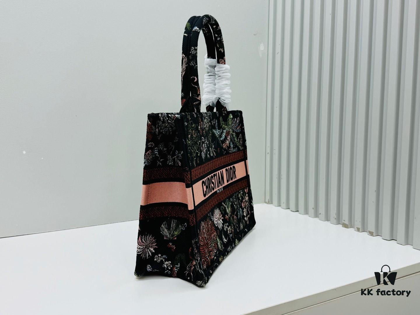 Thick Thread, Heavy Fabric Original Order Medium [Di0r Book Tote]