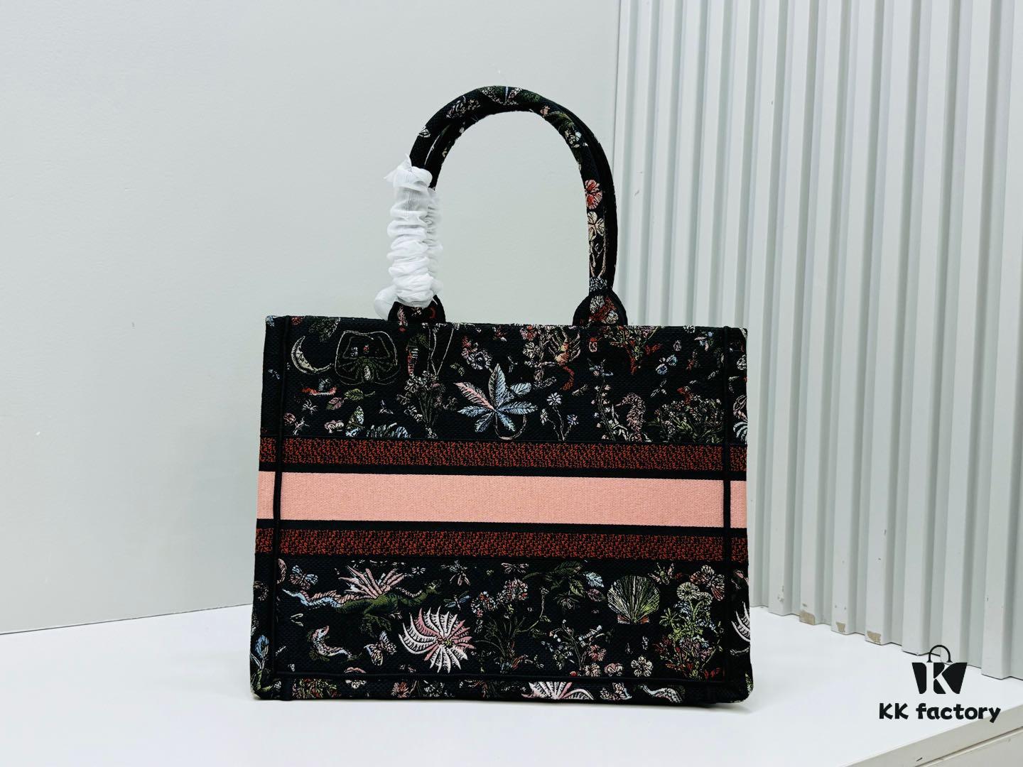 Thick Thread, Heavy Fabric Original Order Medium [Di0r Book Tote]