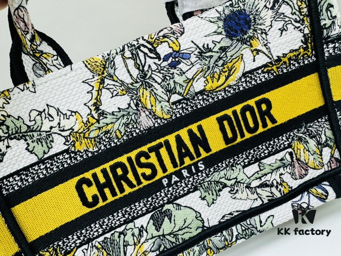 Ultra Mini Shoulder Strap DIOR Book Tote24 Spring Collection New Arrival