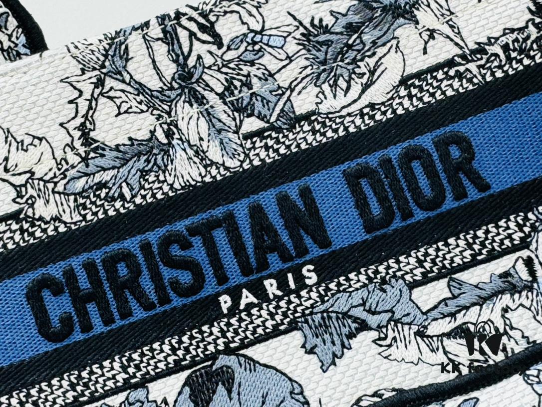 Super Mini Shoulder Strap DIOR Book Tote24 Spring Collection New Arrival