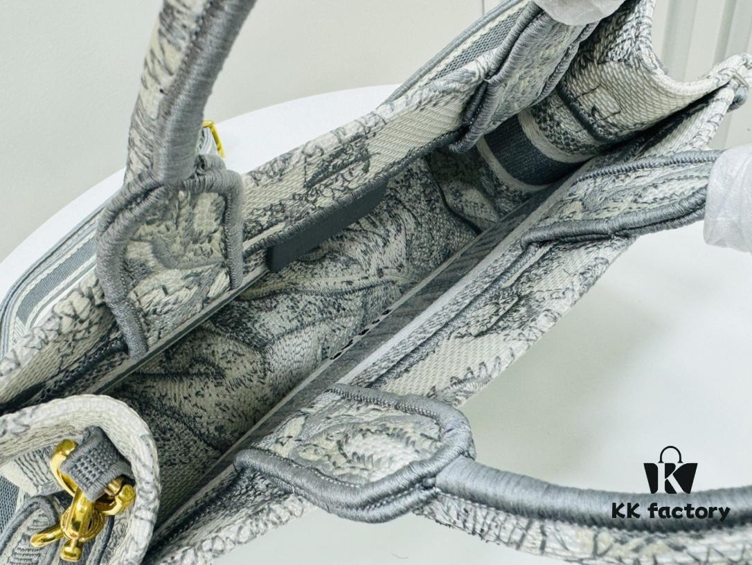 Ultra Mini Shoulder Strap DIOR Book Tote24 Spring Collection New Arrival