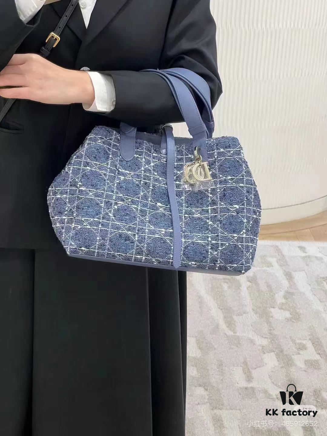 Dior Always Tweed Series, Luxury Original Leather, Quilted Design, Elegant and Stylish Handbag