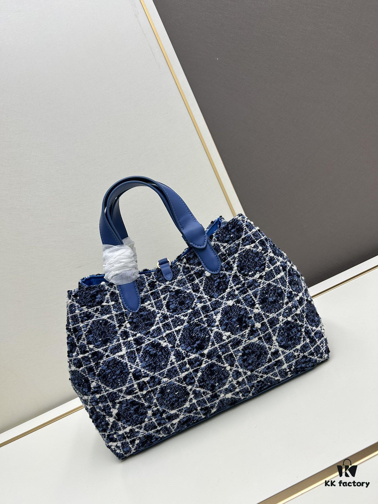 Dior Always Tweed Series, Luxury Original Leather, Large Quilted Design, Elegant and Stylish Crossbody Bag