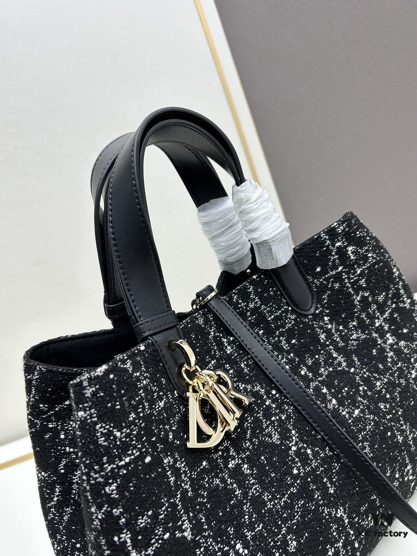 Dior Always Tweed Series, Luxury Original Leather, Quilted Design, Elegant and Stylish Handbag