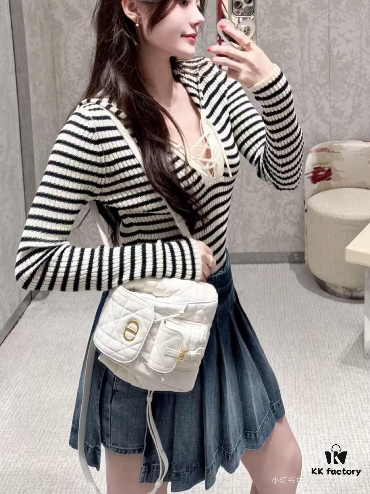 Large 310, Small Joys: Warmth and Comfort in Leisure Moments