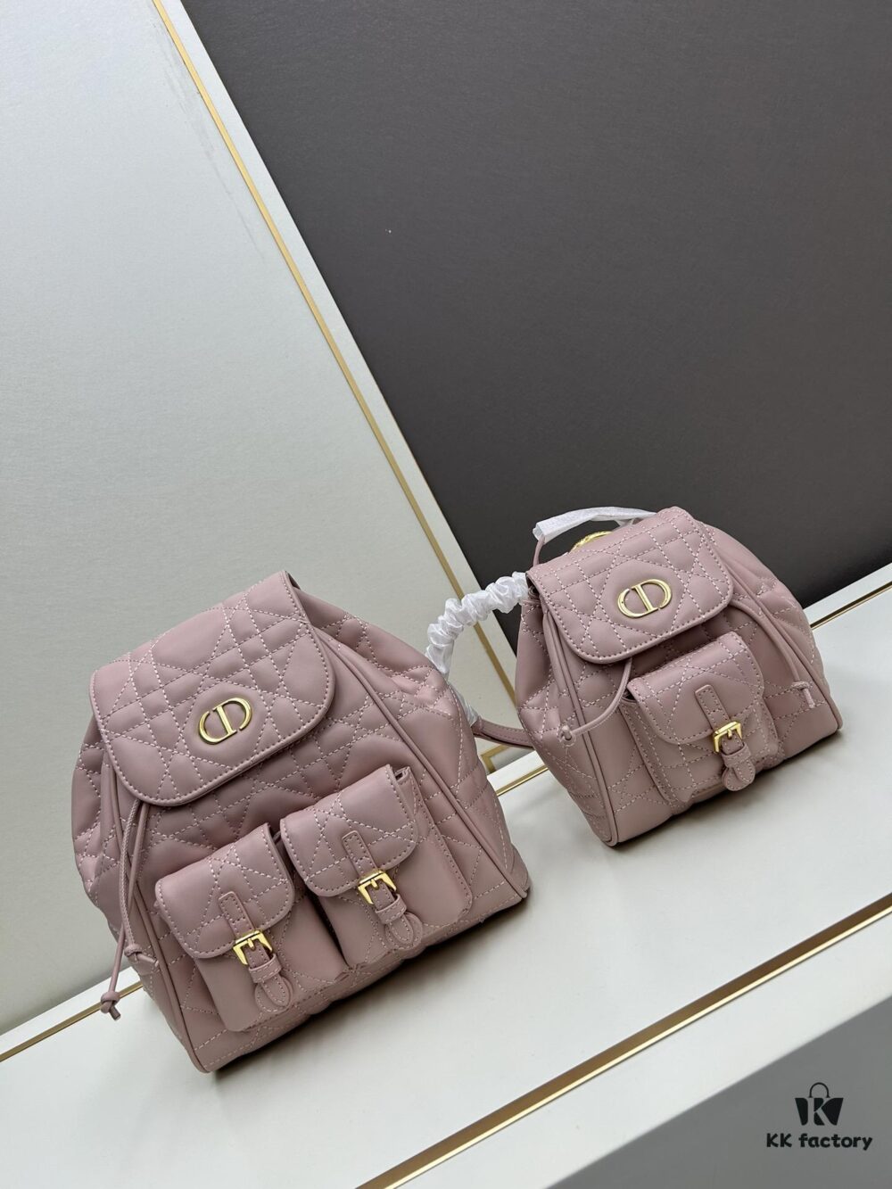 Large 310, Small Joys: Warmth and Comfort in Leisure Time