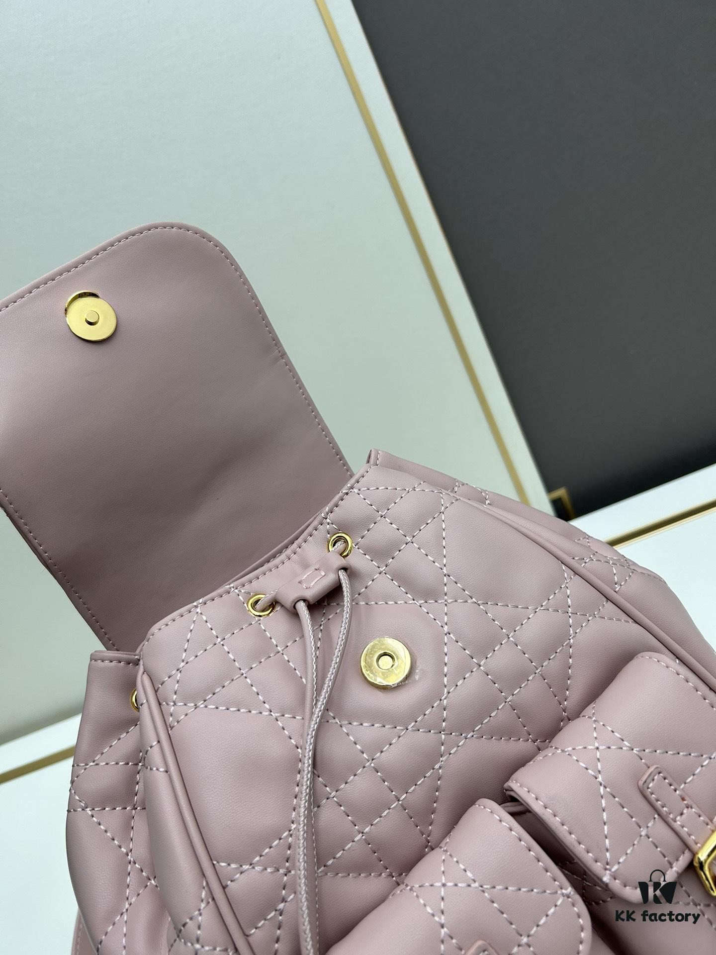 Large 310, Small Joys: Warmth and Comfort in Leisure Time