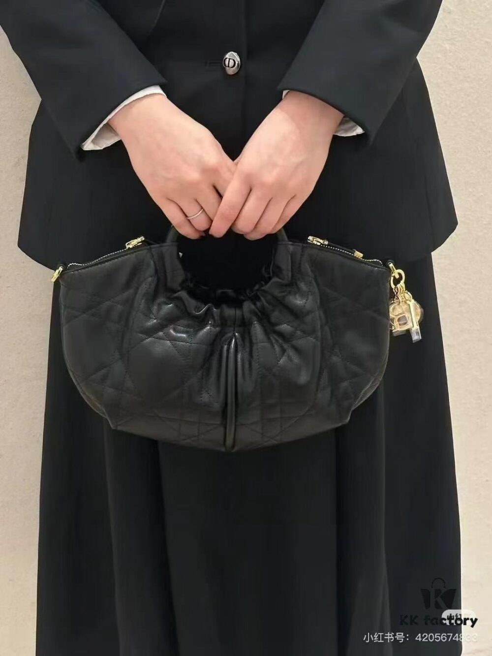 DIOR 2025 New Vintage-Style Puff Bag in Leather and Fabric