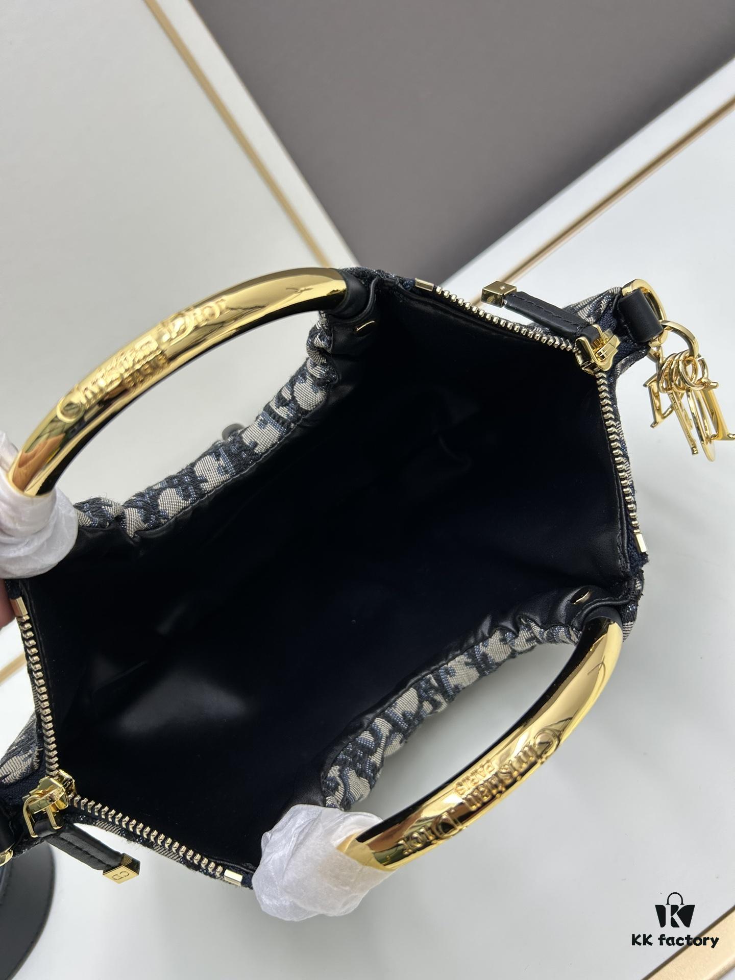 DIOR 2025 New Vintage-Style Puff Bag in Leather and Fabric