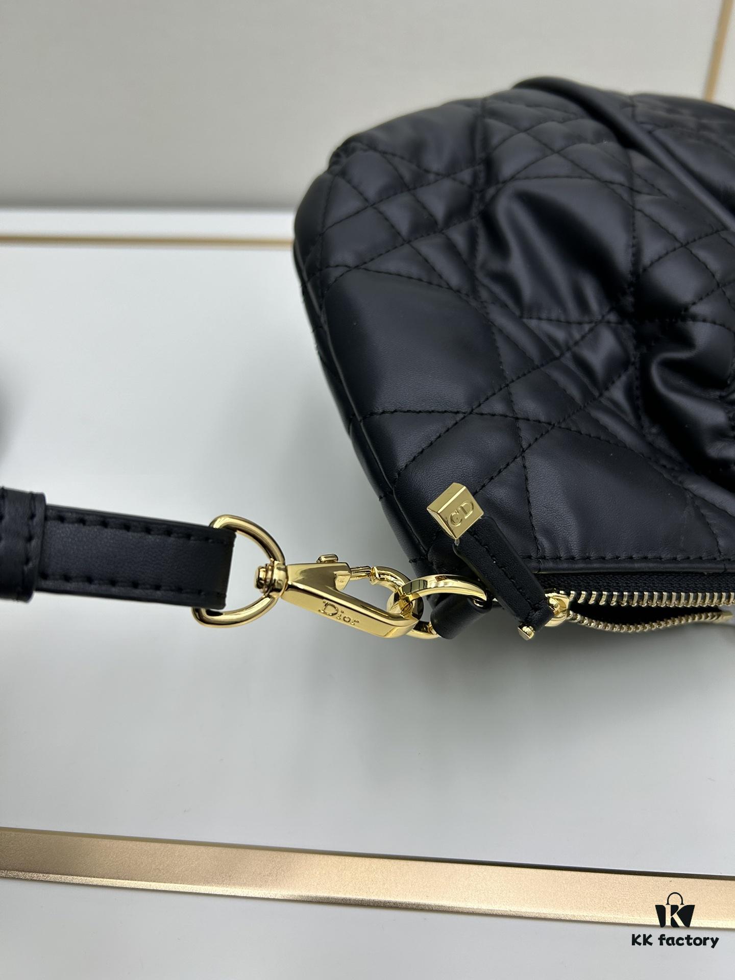 DIOR 2025 New Style Clutch Bag – A Surprisingly Stylish Vintage Design