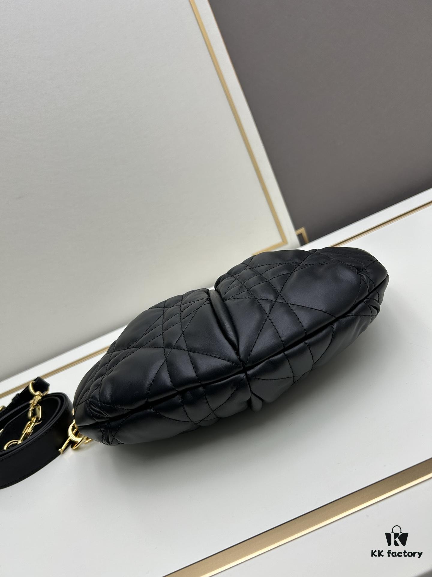 DIOR 2025 New Style Clutch Bag – A Surprisingly Stylish Vintage Design