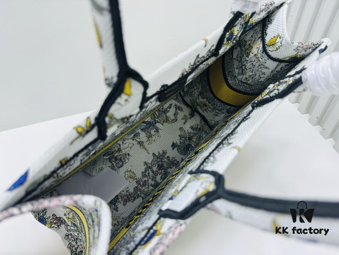 Thick Thread, Heavy Fabric Original Order Medium Size [Di0r Book Tote]